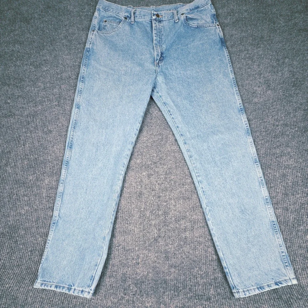 Wrangler Rugged Wear Men's Light Wash Straight‎ Leg Jeans 40 x 32